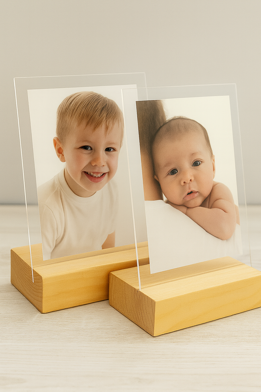 📺 Personalized Netflix Designed Plexiglass Painting + Wooden Stand 🌟