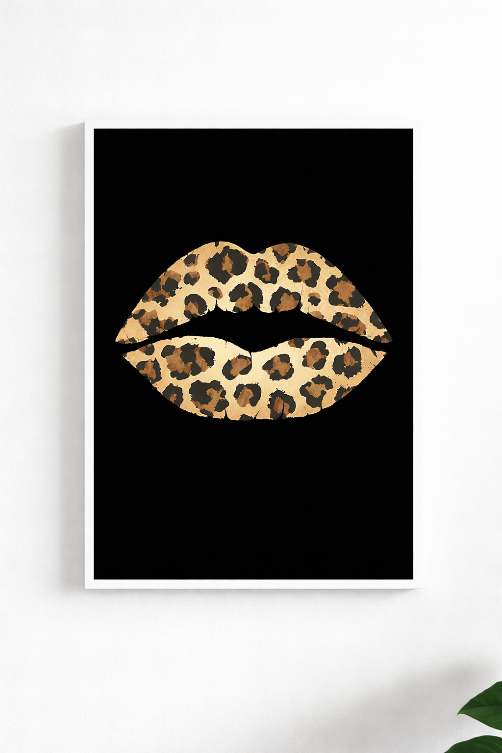 Leopard Lips Tasarım Dekoratif Çerçeveli Tablo - Şık ve Minimalist Duvar Sanatı