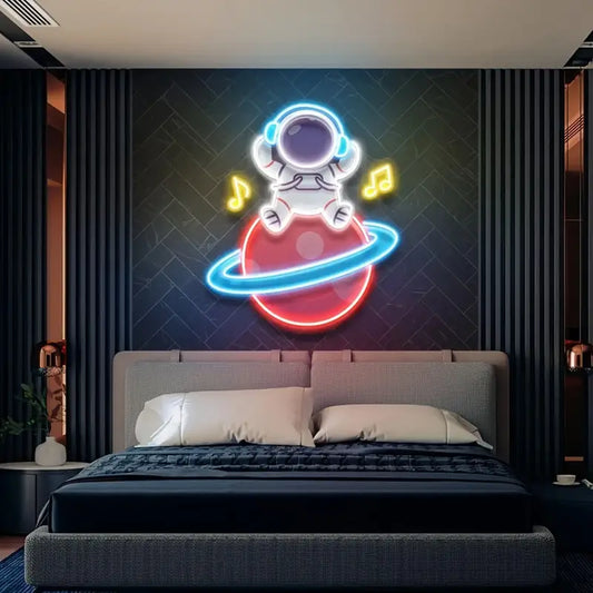 Neon Astronot Çocuk Odası Temalı Işıklı Dekoratif Duvar Aydınlatması