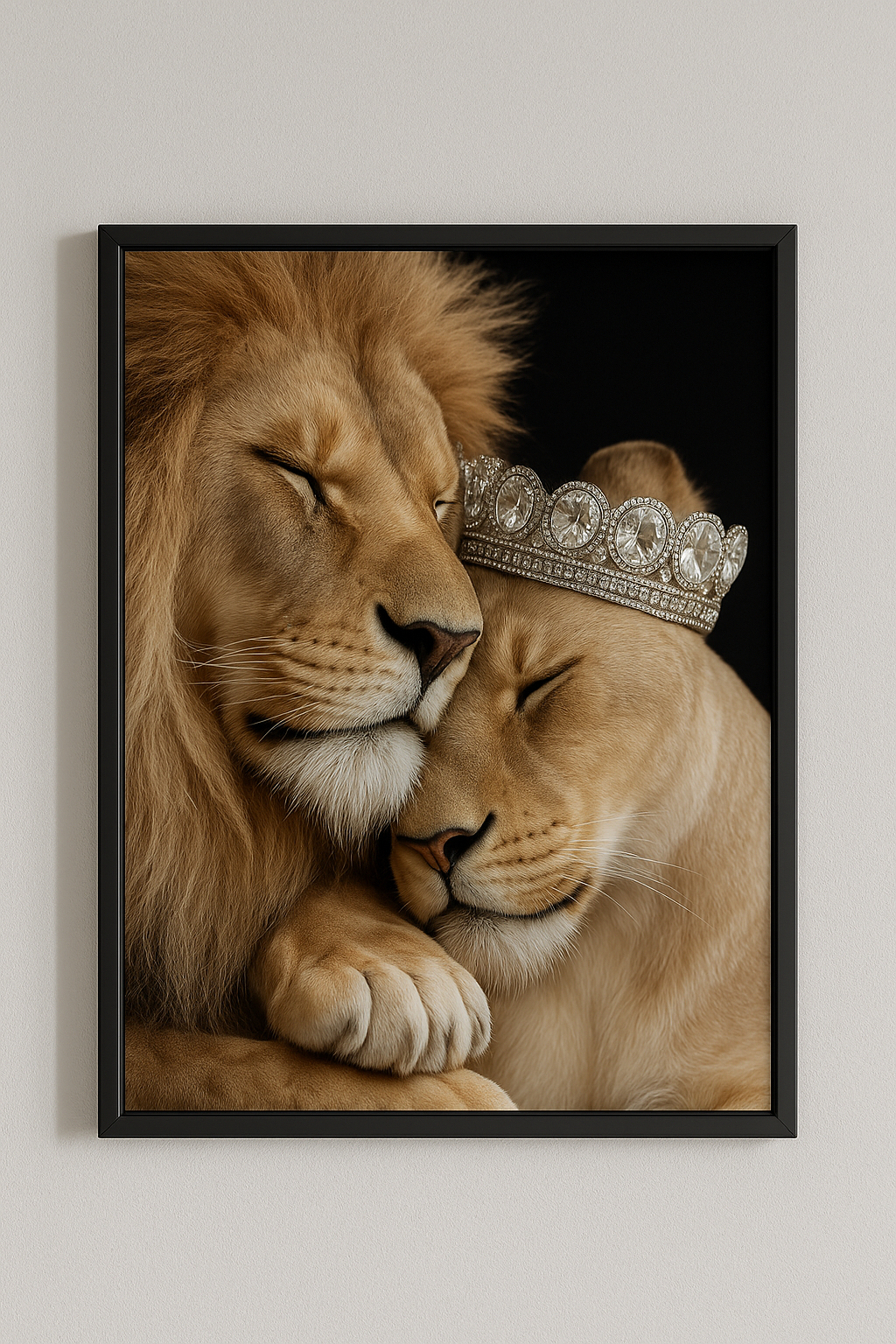 Aslan Çifti Taçlı Siyah Çerçeveli Tablo | Aşk ve Asalet Temalı Duvar Dekoru
