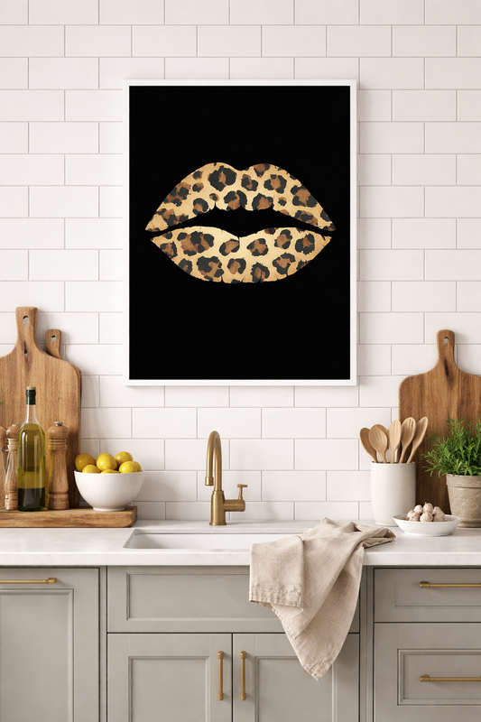 Leopard Lips Tasarım Dekoratif Çerçeveli Tablo - Şık ve Minimalist Duvar Sanatı