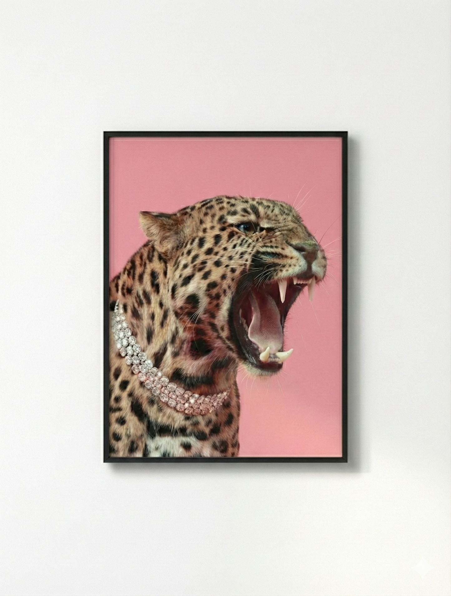 Pembe Leopar Pırlanta Kolyeli Çerçeveli Tablo - Modern Pop Art Duvar Dekoru