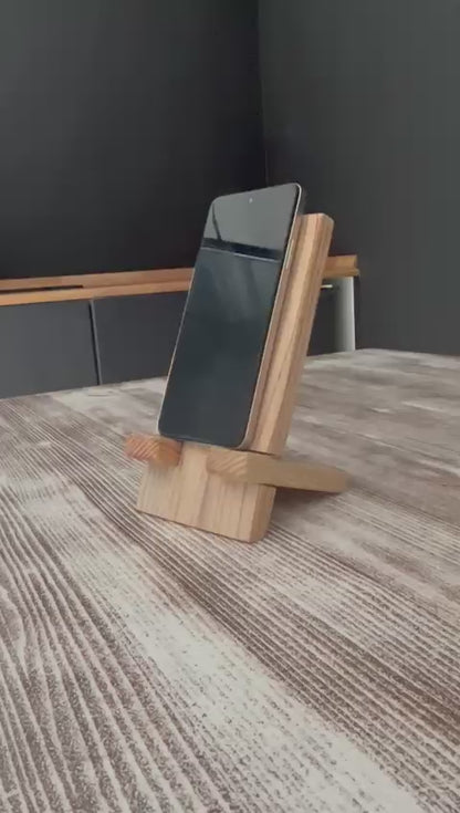 Doğal Ahşap Telefon Standı – Şık ve Dayanıklı Tasarım