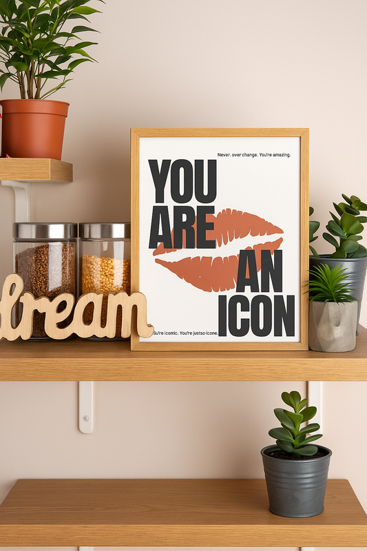 💋You Are An Icon Temalı Çerçeveli Tablo – Modern & Şık Duvar Dekoru